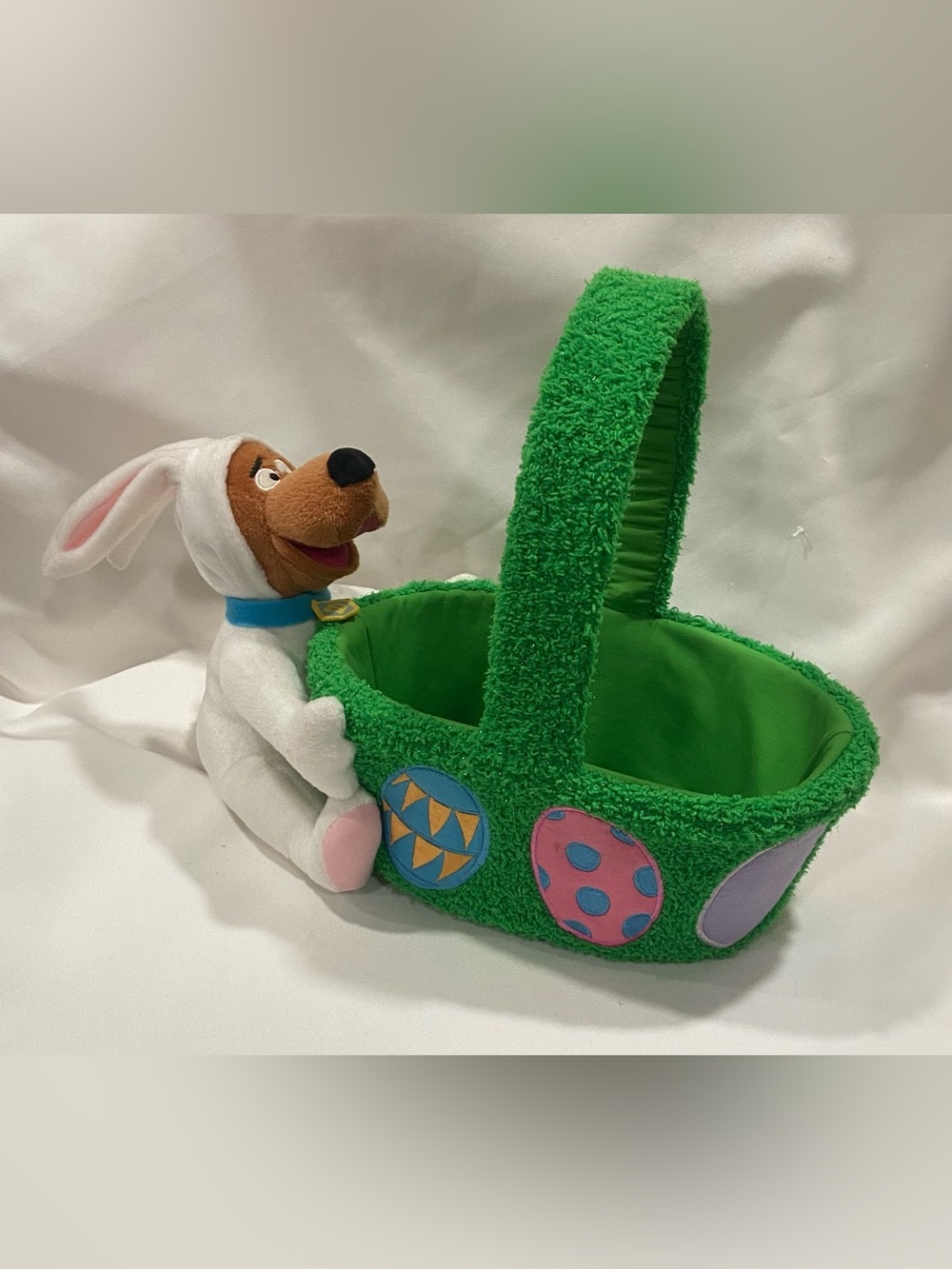 Vintage Warner Bros. Scooby Doo Plush Easter Basket